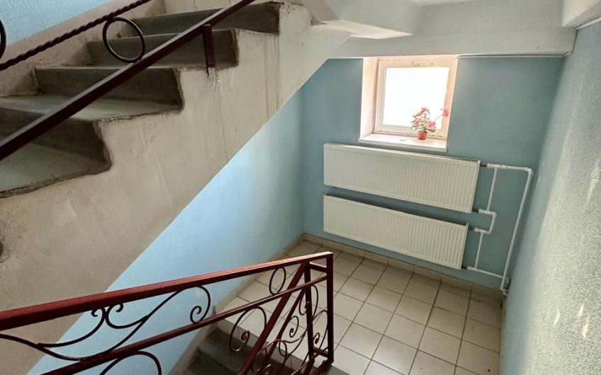 Продается  1 к.кв. — Русское поле.