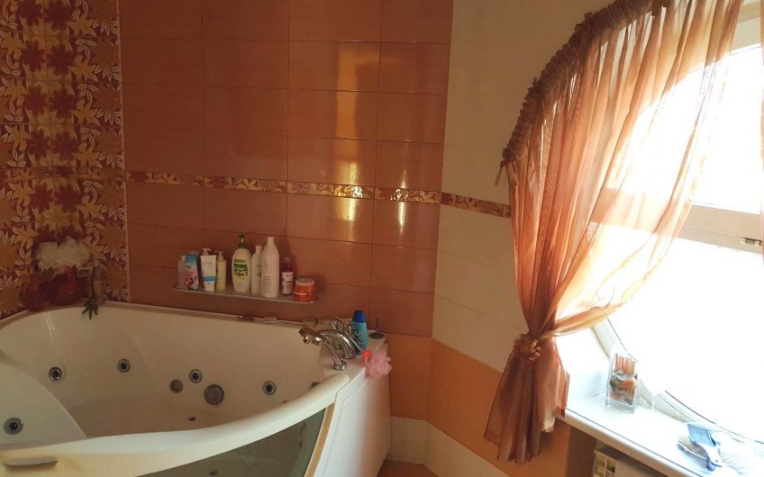 Продается просторный дом, СЖМ
